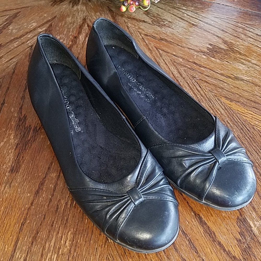 Walking Cradle Leather Ballet flats!